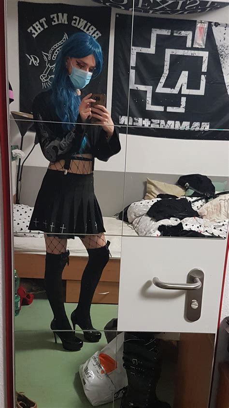 'femboy riding dildo' Search .